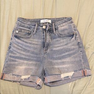 Judy Blue Light Wash Frayed Hem Shorts